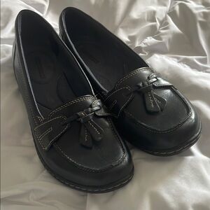 Clarks Navy-Black Leather Loafers with Tassels